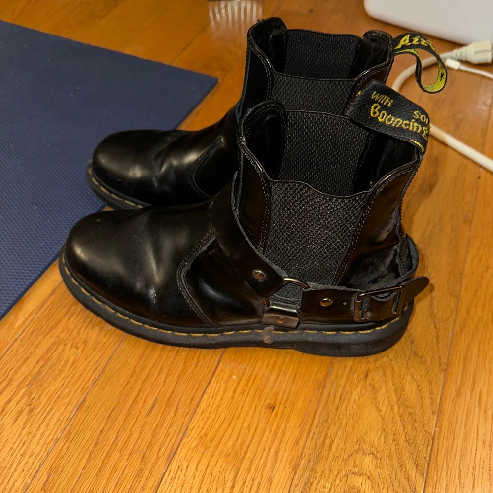BLACK DR MARTENS BOOTS SIZE 10
